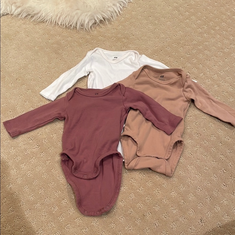 H&M Kids One Piece Set - White, Pink, and Tan Newborn